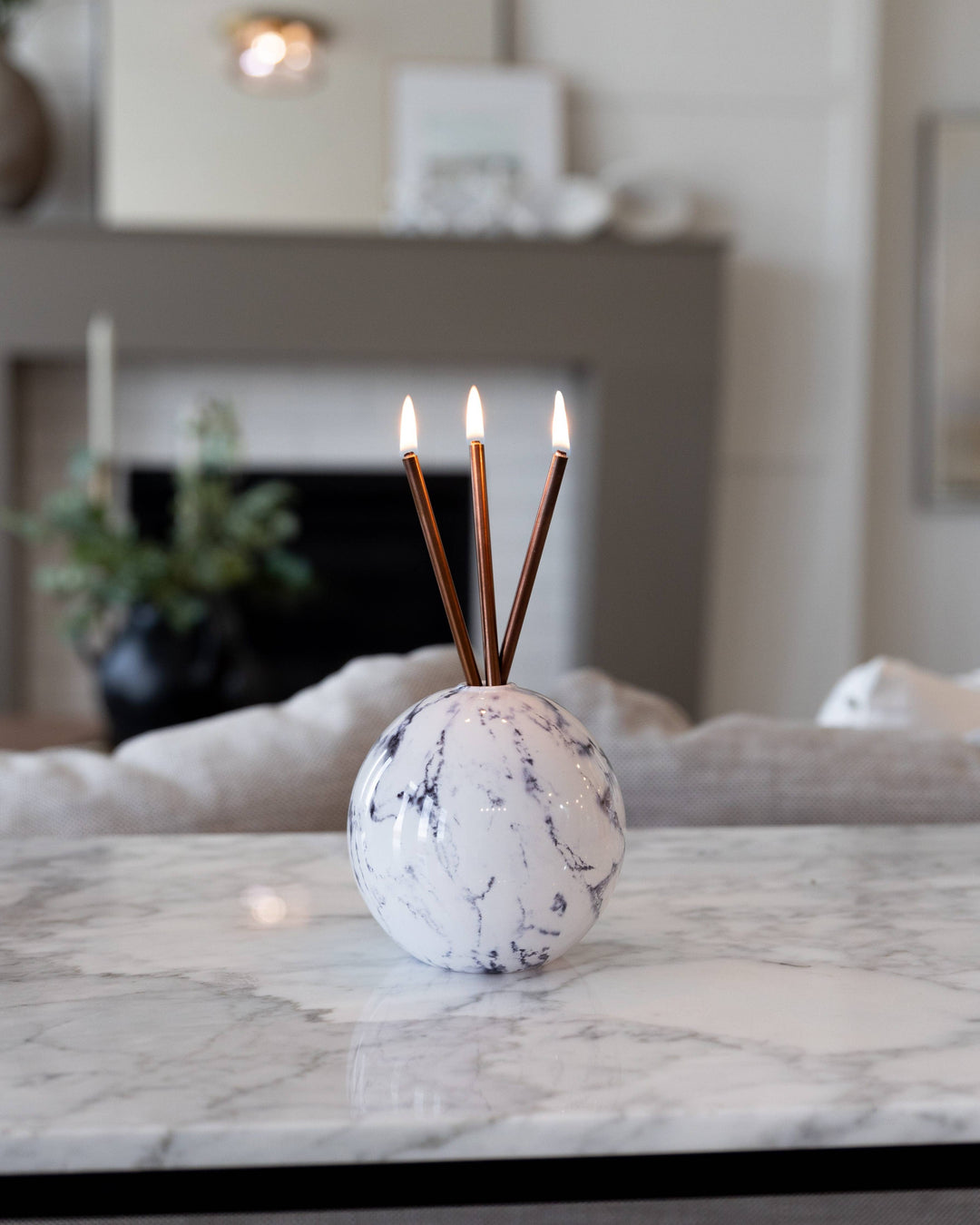Neva Vase, White Marble