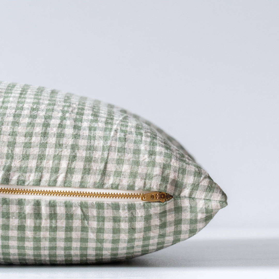 GENEVIEVE Pillow