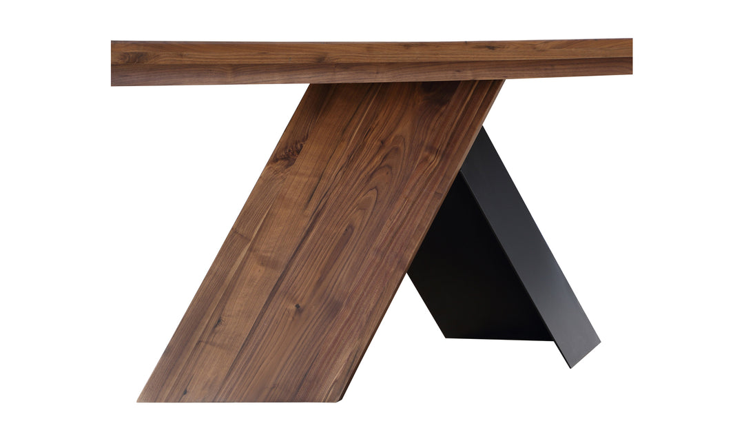 AXIO DINING TABLE