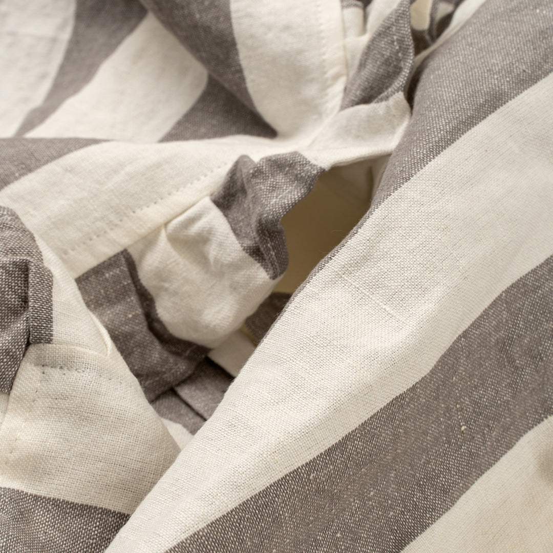 Ruffle Thick Stripe Table Runner