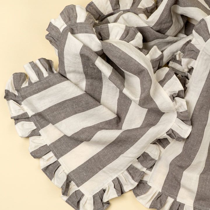 Ruffle Thick Stripe Table Runner