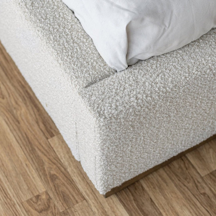 Faye King Bed - Off White