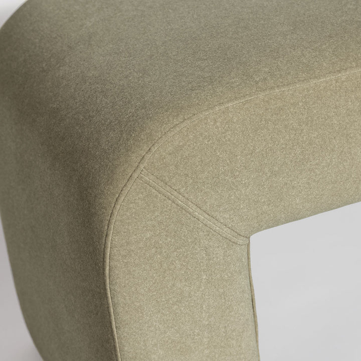 Ginger Bench - Velvet Sandstorm