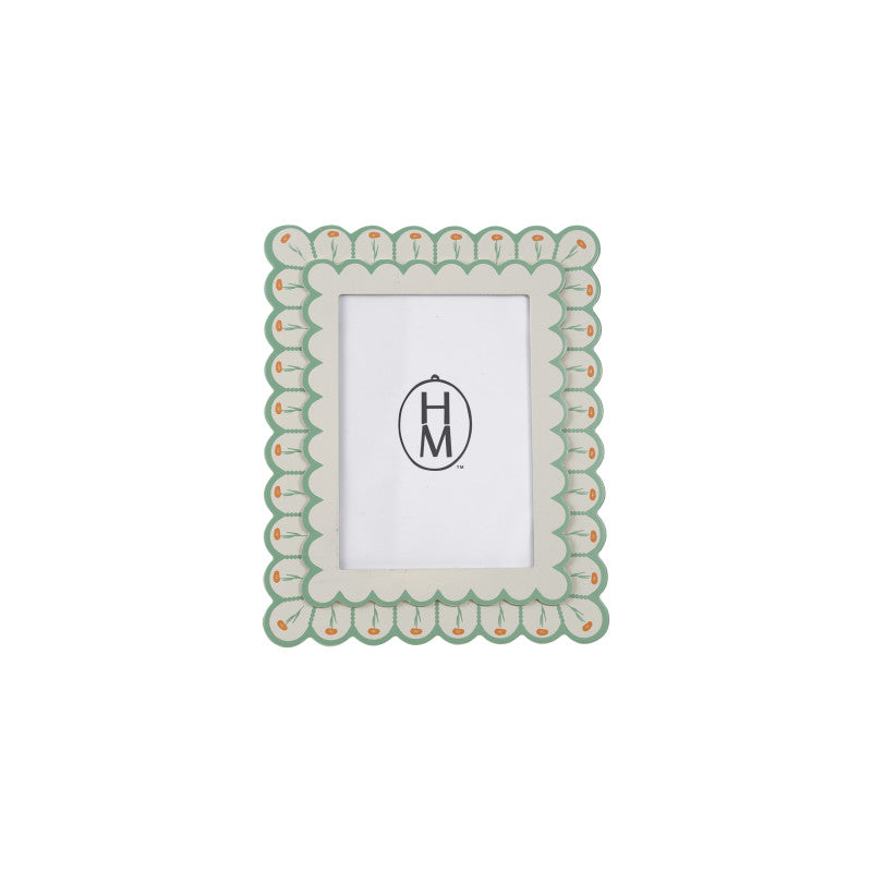 Scalloped Floral Photo Frame