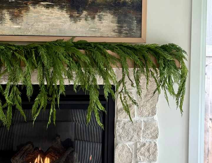 Cedar Pine Dripping Garland